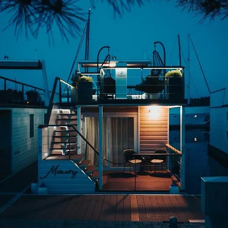 Floating House Memory בית נופש בפורטורוז
