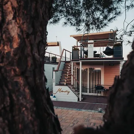 Floating House Memory *