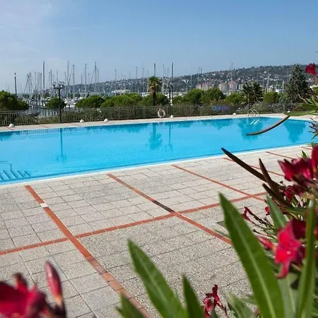 Floating House Memory בפורטורוז